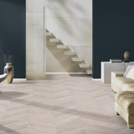 Oak Helsinki Chevron